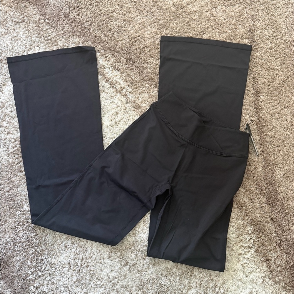 Oner active UNIFIED™ WRAP FLARED PANTS WHITE LOGO - Picture 4 of 6